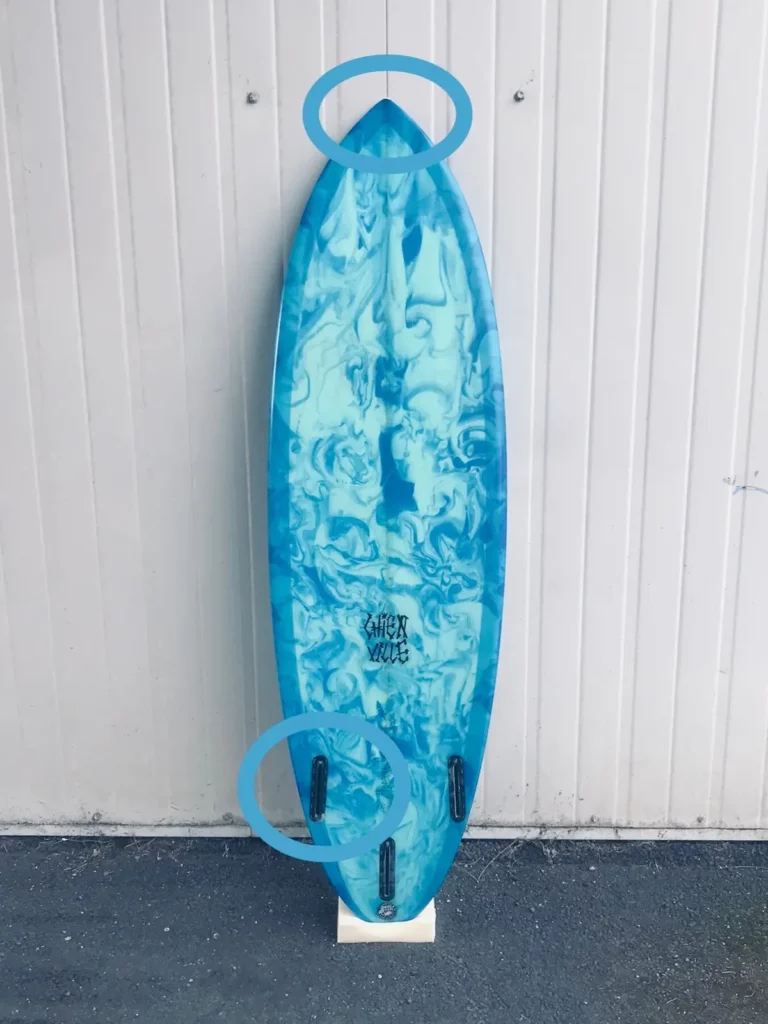 Réparation du plug et du nose d’une planche de surf en mousse PU réalisée dans l’atelier FYGOO